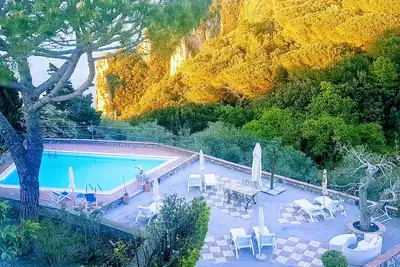 Image de Le rocher sur la mer