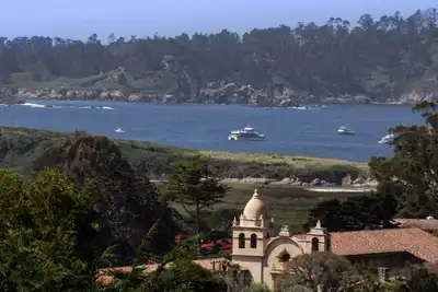 Image de Villa avec vue sur l'océan calme, carmel, ca. Tout nouveau plaisir architectural audacieux!