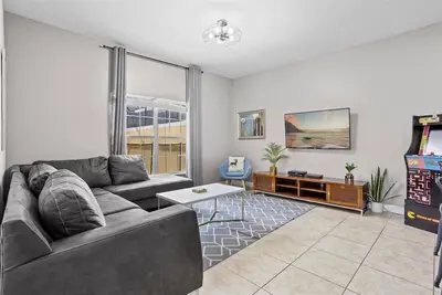 Image de 4 Bedrooms/ 3 Bathrooms/ Paradise Palms (8962 Cp)