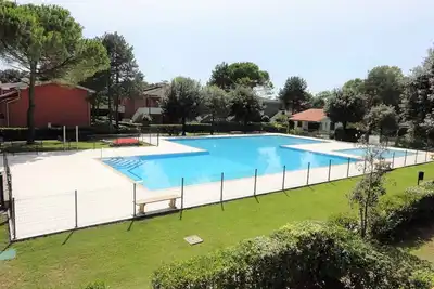Image de Appartement de vacances avec jardin et air conditionné
