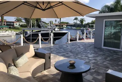 Image de Waterfront Getaway - 10 personnes \/ plage privée \/ récemment mis à jour
