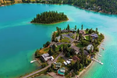 Image de Private Lakefront Home on Treasure Island Just Minutes From Kalispell\/Glacier