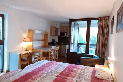 Image de Confortable studio 2* avec balcon, double exposition et parking, proche du centre de Brides-les-Bains