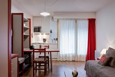Image de Studio 2* avec Balcon, Parking et Wi-Fi au Cœur de Brides-les-Bains, Proche Télécabine Olympe