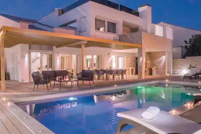 Image de Belle maison de 5 chambres à Pirovac