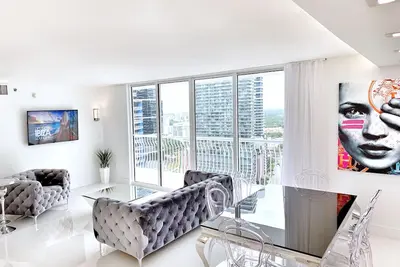 Image de ✶ Villa Sky de luxe avec vue sur la ville et l'océan ✶