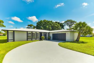 Image de Rotonda West, cosy relaxing home on a golf, fully renovated!