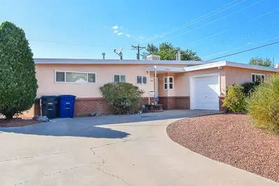 Image de Juste rénové bel emplacement Ne. Bienvenue à la maison!