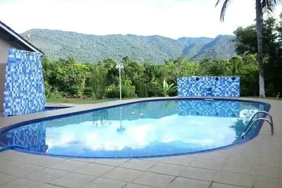 Image de Appartement en copropriété Ubatuba beach 2 chambres piscine. Téléphone: 19 995666934