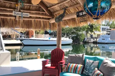 Image de Bord de l'eau, maison de vacances tropicale Key Largo avec ponton privé