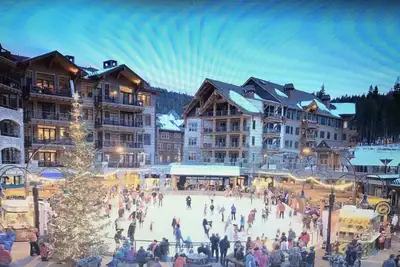 Image de Frais réduits pour ce condo 2br / 2ba avec lits pour 6 adultes et 2 enfants.