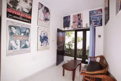 Image de Chambre pratique à Jimbaran, piscine disponible dans la maison