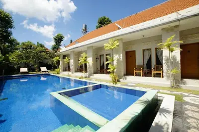 Image de Guest House dans la région de Legian, à 10 minutes en voiture de la plage Double Six de Seminyak