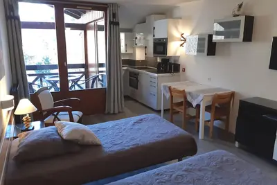 Image de Studio confortable avec balcon, parking et WiFi à Brides-les-Bains