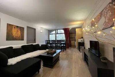 Image de Appartement spacieux 8 pers avec balcon, parking et WiFi, proche centre et thermes