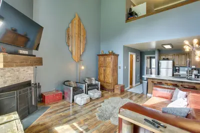 Image de Nouveau! Condo avec Cheminée + Balcon, 6 Mi à Powder Ski