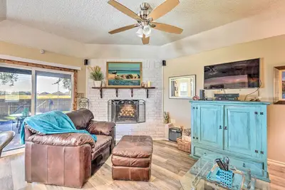 Image de Nouveau! Abilene Home w \/ Bbq & Pvt Yard, 1 Mi à Acu!