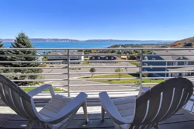 Image de 890 # 3, Magnifique condo avec vue sur le lac avec 2 lits, 3 salles de bain, sur 3 niveaux