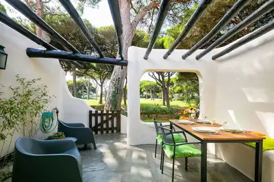 Image de Villa face au golf avec grand confort et Ă 5 min de la plage