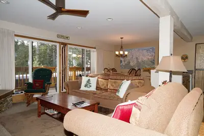 Image de Mammoth Ski & Racquet Club # 082; 2 chambres 2 salles de bain complètes, Condo entièrement meublé, avec vue!