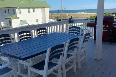 Image de Étapes à la plage! Beach Block à la maison nouvelle cette saison!