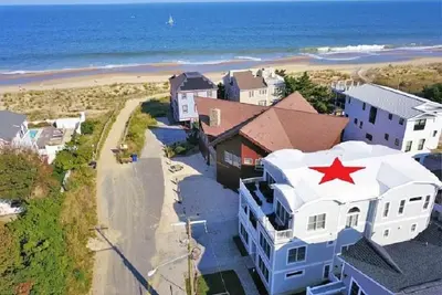 Image de 10 Chicago Street - 10 chambres - 91/2 Path Ocean Block w / pool
