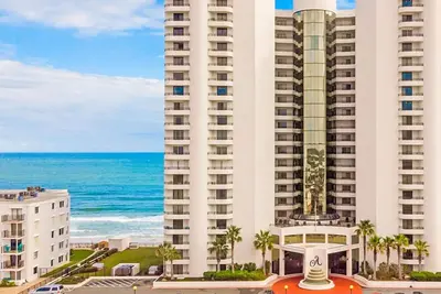 Image de Promotions de saison faciles! Ashley Condo - Bord de l'océan - 2br / 2ba # 902