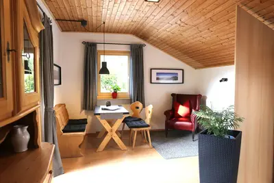 Image de Ferienwohnung 88 qm mit zwei Schlafzimmer, WohnkĂĽche und eigenem Aufgang mit Freisitz, SĂĽd- und Westbalkon