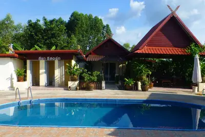 Image de Appartement de 2 chambres doubles avec piscine et grande cuisine, salle à manger