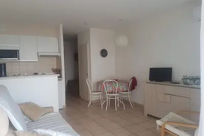 Image de Studio climatisé pour 2/3 - Proche plage et commerces - WiFi inclus
