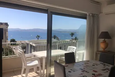 Image de Studio Climat. avec Balcon Proche Plage et Commerces, Wi-Fi Gratuit