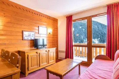 Image de Wifi, 300m du centre station, piscine, sauna, télévision, casier à ski, 37m², Valfréjus