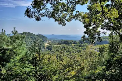 Image de Admission Gratuite Aux Attractions Populaires! - \"Blowing Rock Skies\" -2 Br, 1. 5 Ba, Vues, 2. 5 miles du centre-ville de Blowing Rock, Ac