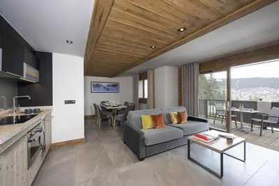 Image de Wifi, vue montagne, remise en forme, piscine, sauna, hammam, balcon, parking, télévision