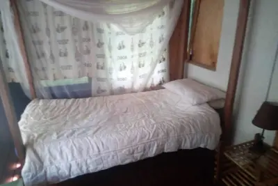 Image de C'est un appartement avec un grand parking et plein de sécurité