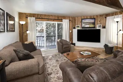 Image de Nouvelle inscription *** Creekside 3 Bdrm Vail Condo sur la ligne de bus, pratique, grande valeur