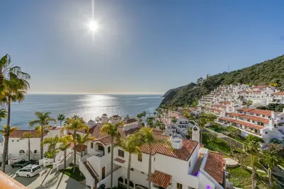 Image de 2br Villa avec vue sur l'océan de chaque pièce!