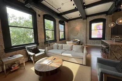 Image de Luxe 3bd / 3. 5Bath Full Floor - Prvt Elevator / Grocery / Superdome / Streetcar / Dining