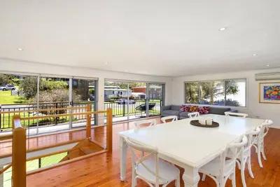 Image de Pet Friendly Escape Flat Walk À La Plage