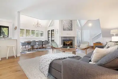 Image de Luxe 3br / 2ba-1700 sq ft, vue sur la montagne, barbecue