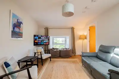 Image de Penthouse 2 chambres avec vue sur Eyre Square. 6 personnes. Parking à proximité