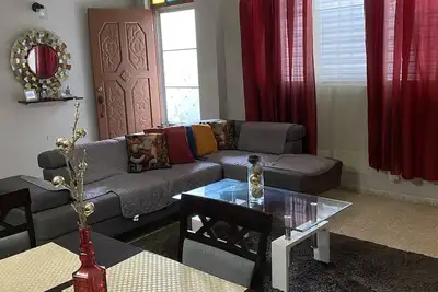Image de Mon petit coin ouest apt. Sentez-vous comme à la maison loin de chez vous
