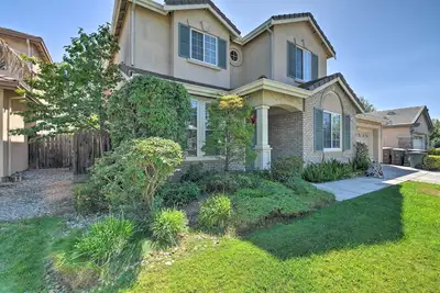 Image de Nouveau! Famille Tracy House w / Patio & Grill!