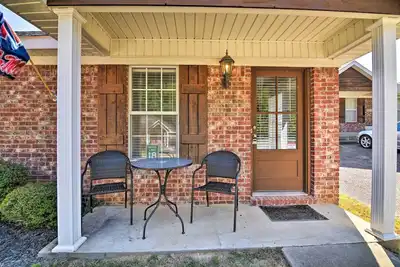 Image de Nouveau! Charmante maison d'Oxford ~ 1 mi à Ole Miss Campus