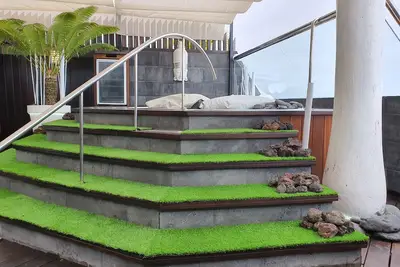 Image de Magnifique penthouse de 200 m avec jacuzzi extérieur