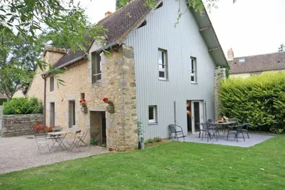 Image de Grange du XVIIe rénovée, jardin, trampolines, proche Alençon, idéale familles et cavaliers