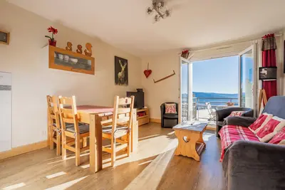 Image de Appartement T3 Esprit Chalet, 3 étoiles, plein centre et 80m de la télécabine