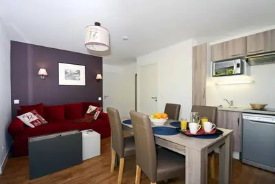 Image de Wifi, 300m du centre station, remise en forme, piscine, terrasse, balcon, télévision, casier à ski