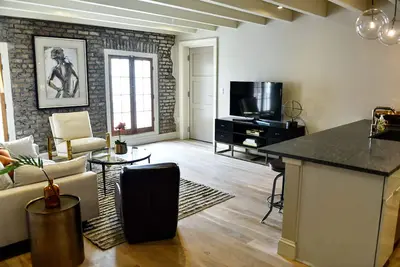 Image de \"Le Rousseau\" Grand Fq 2 Chambres de My Southern Comfort
