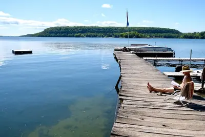 Image de Dog Friendly - Retraite confortable du comté de la porte d'automne - à 100 pieds du bord de l'eau ↟↟↟